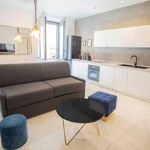 Porta Venezia - Design Con Balcone - 55mq Milano